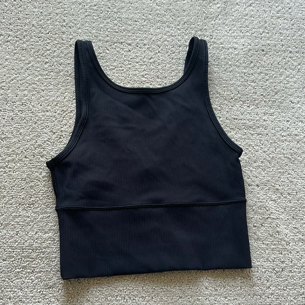 Lululemon tank size 4